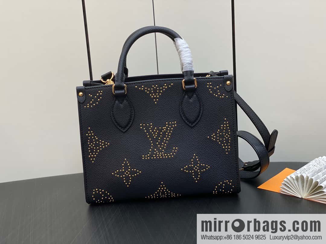 [Original single boutique] M46733 black full leather willow nail square bag series ONTHEGO small handbag