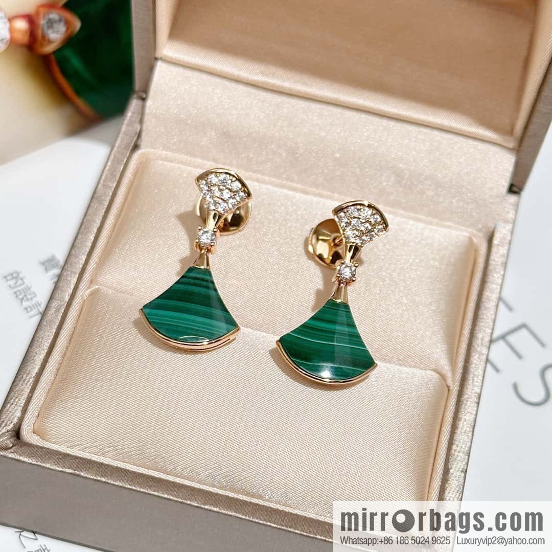 ❗️New ❗️ ☀️☀ BVLGARI DIVAS'DREAM with Diamond Chalcedony White Fritillary Malachite Fan Stud Earrings ☀️