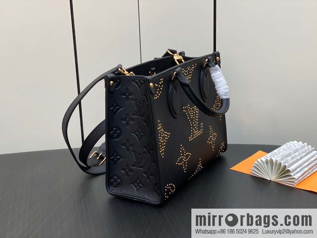 [Original single boutique] M46733 black full leather willow nail square bag series ONTHEGO small handbag