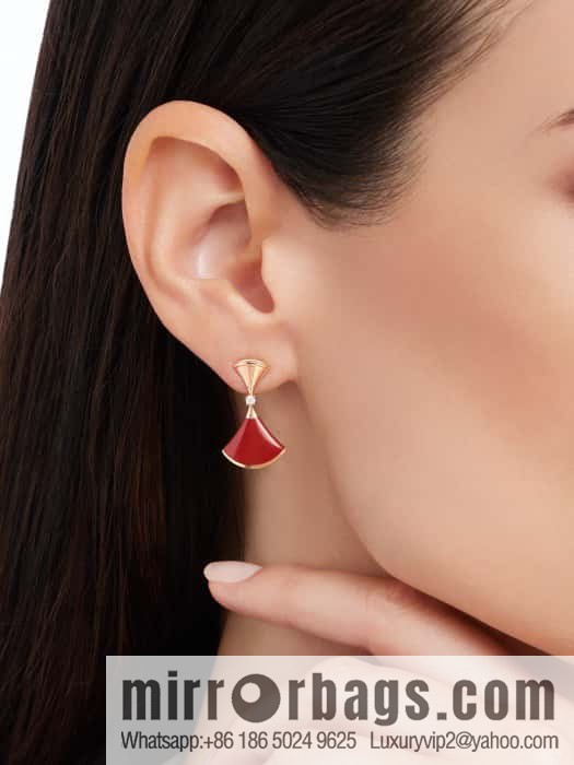 ❗️New ❗️ ☀️ Original ☀ BVLGARI DIVAS'DREAM chalcedony white fritillary malachite fan stud earrings ☀️