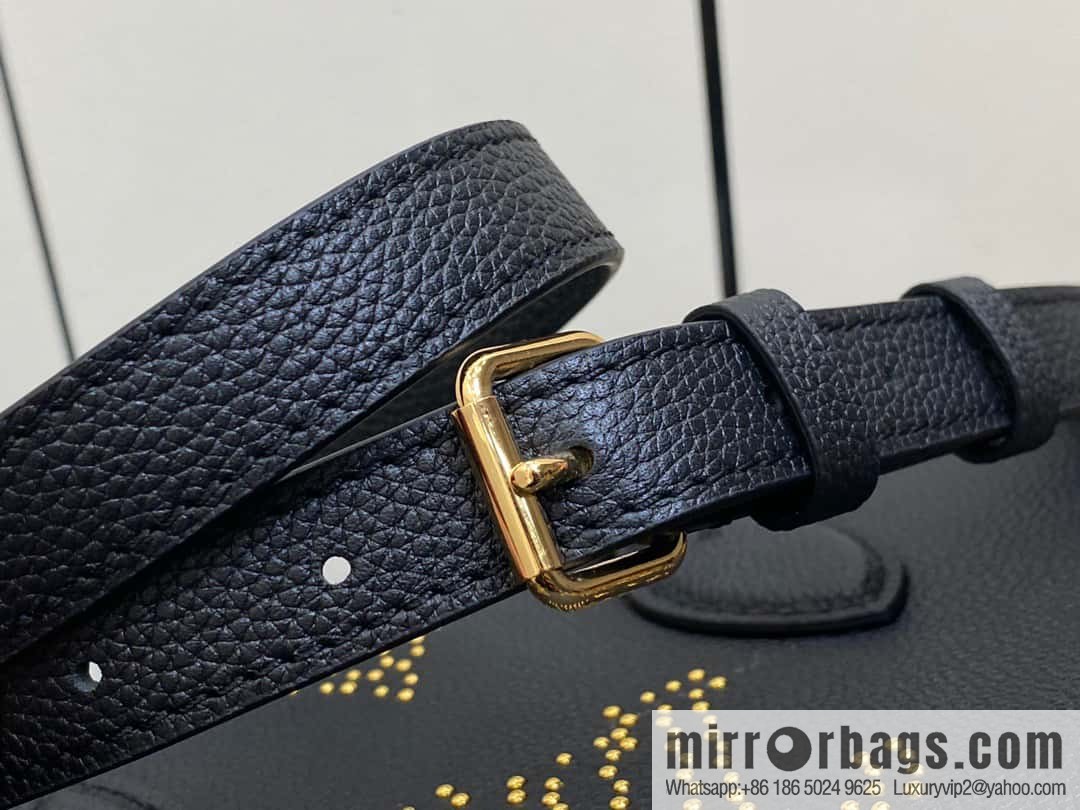 [Original single boutique] M46733 black full leather willow nail square bag series ONTHEGO small handbag