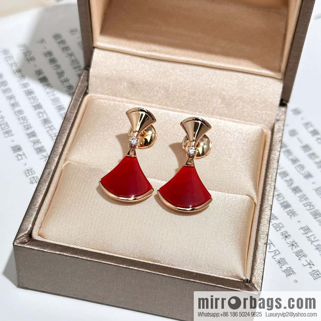 ❗️New ❗️ ☀️ Original ☀ BVLGARI DIVAS'DREAM chalcedony white fritillary malachite fan stud earrings ☀️