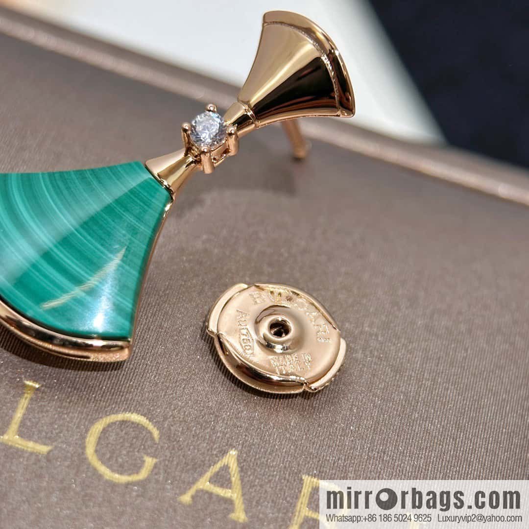 ❗️New ❗️ ☀️ Original ☀ BVLGARI DIVAS'DREAM chalcedony white fritillary malachite fan stud earrings ☀️