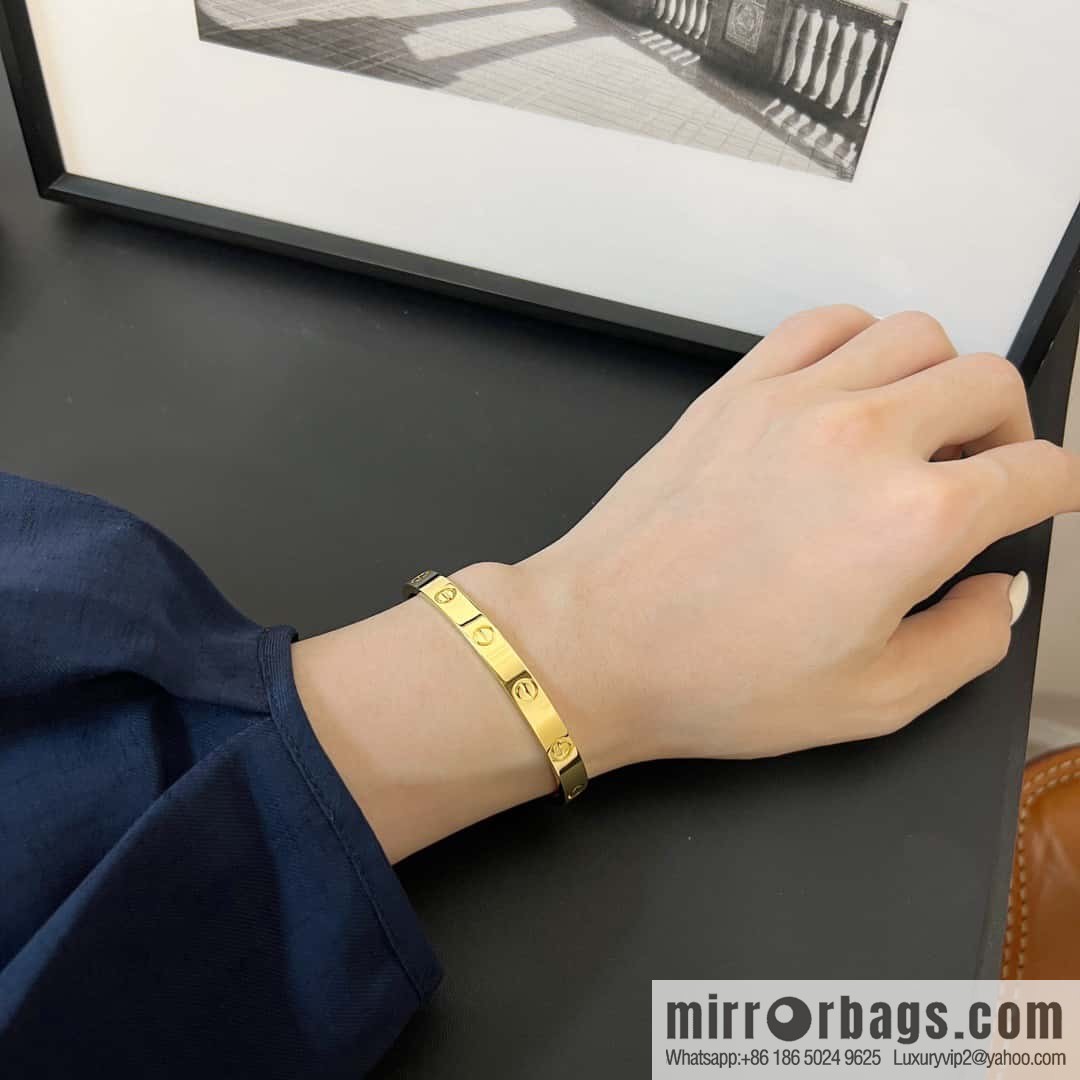 ☀️Cartier LOVE series open smooth bracelet