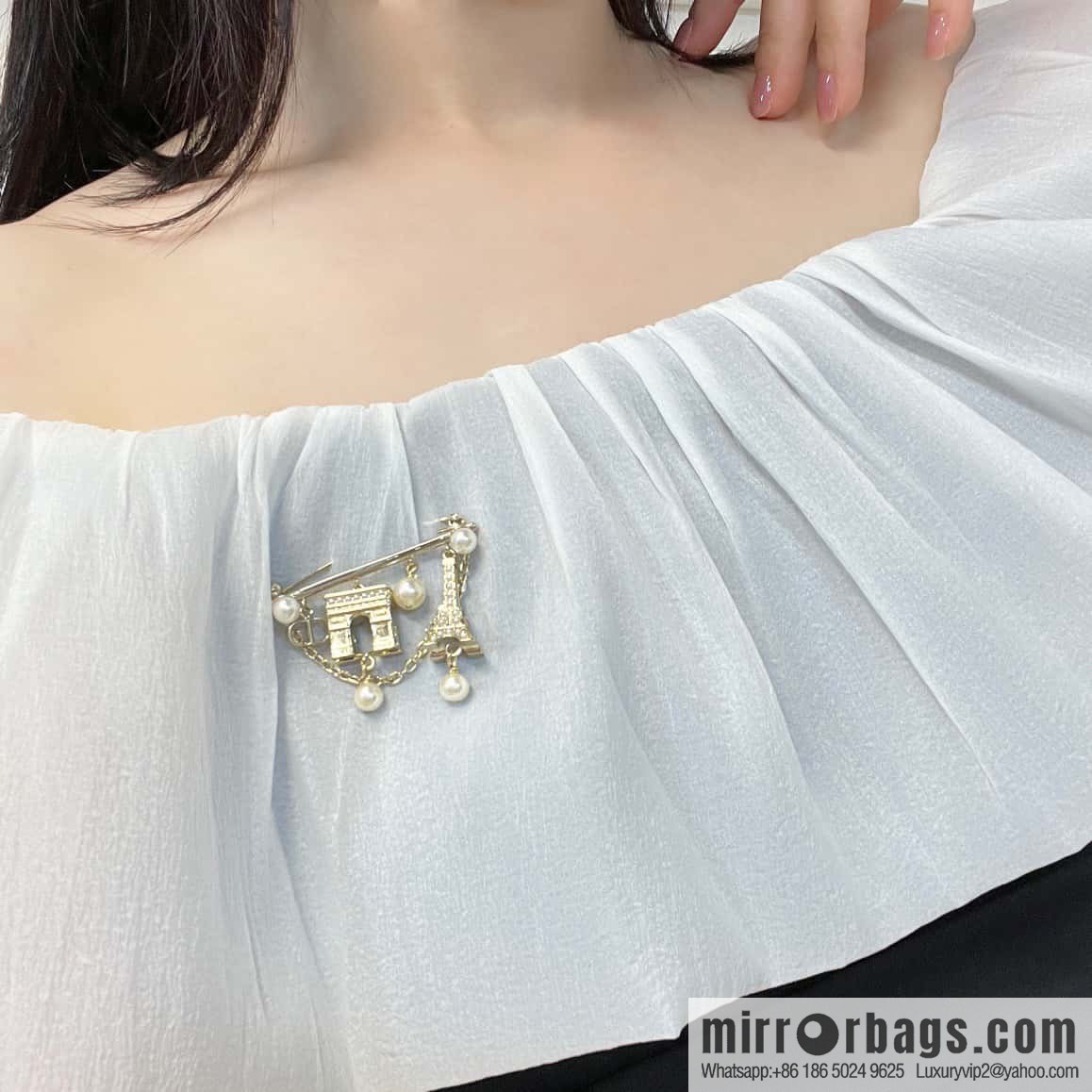 New ☑️ DIOR pearl Eiffel Tower Arc de Triomphe brooch