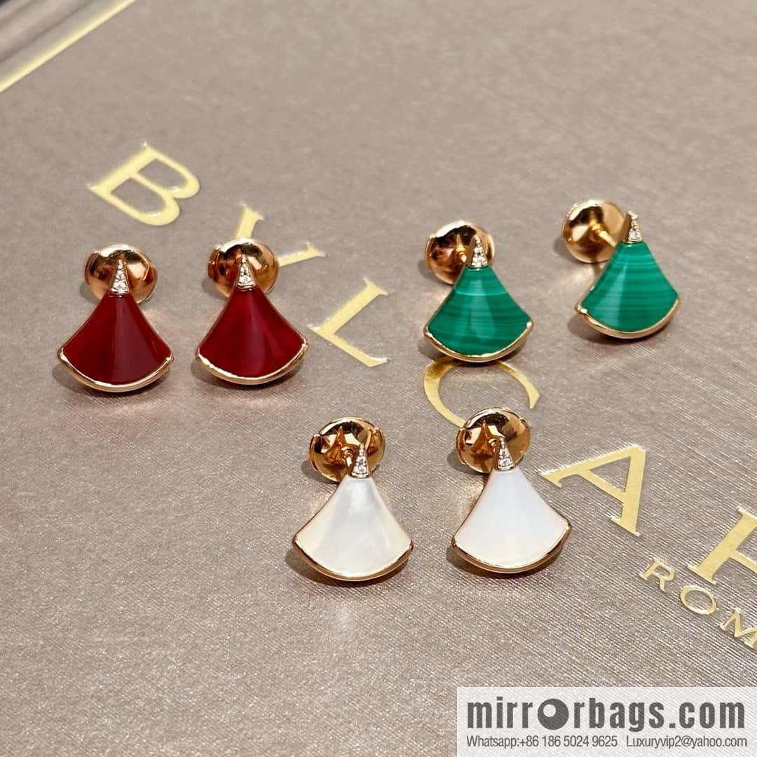 ❗️New ❗️ ☀️ original order ☀ BVLGARI DIVAS'DREAM white fritillary, chalcedony, malachite fan stud earrings ☀️