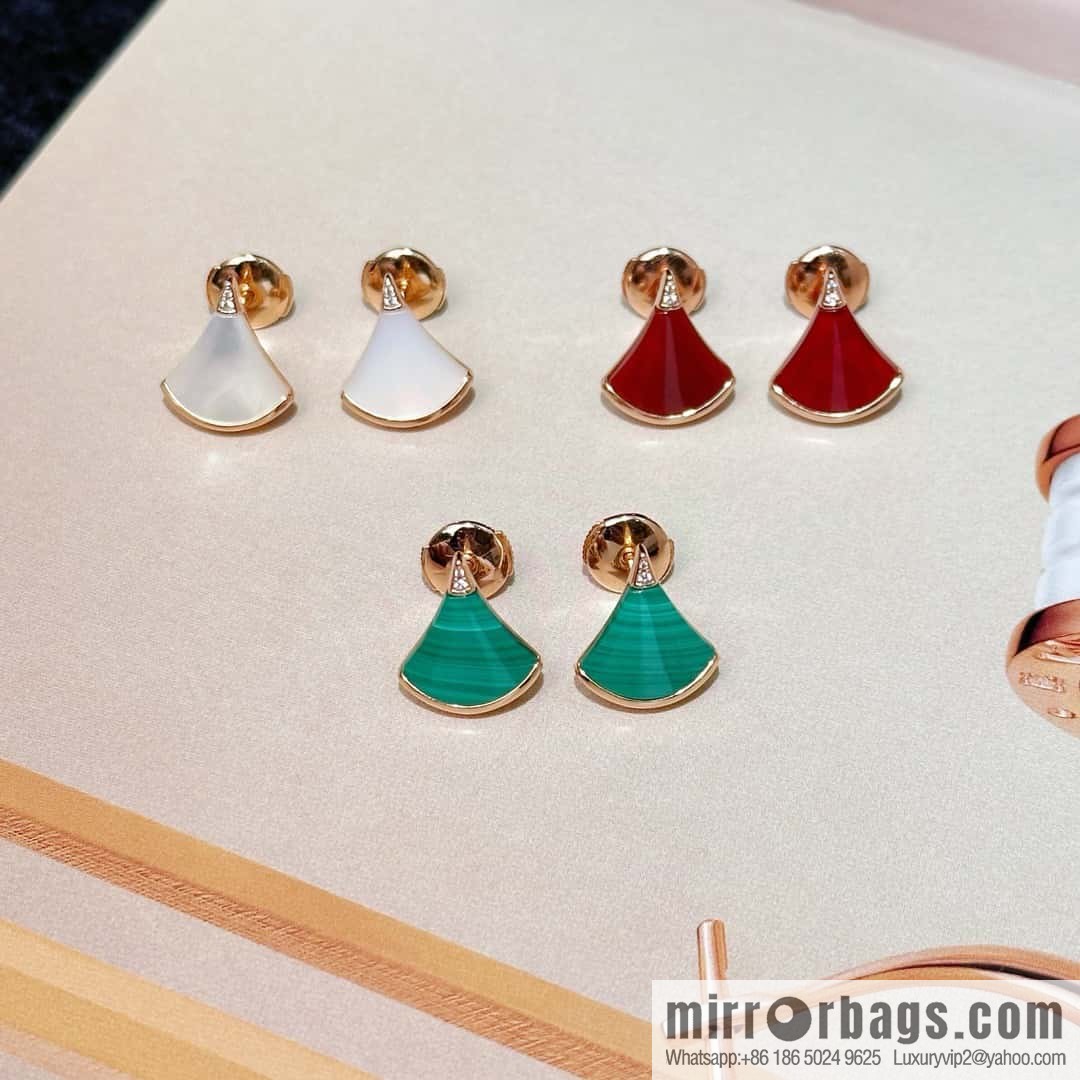 ❗️New ❗️ ☀️ original order ☀ BVLGARI DIVAS'DREAM white fritillary, chalcedony, malachite fan stud earrings ☀️