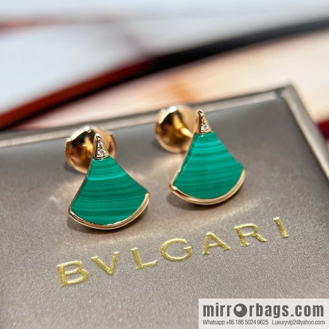 ❗️New ❗️ ☀️ original order ☀ BVLGARI DIVAS'DREAM white fritillary, chalcedony, malachite fan stud earrings ☀️