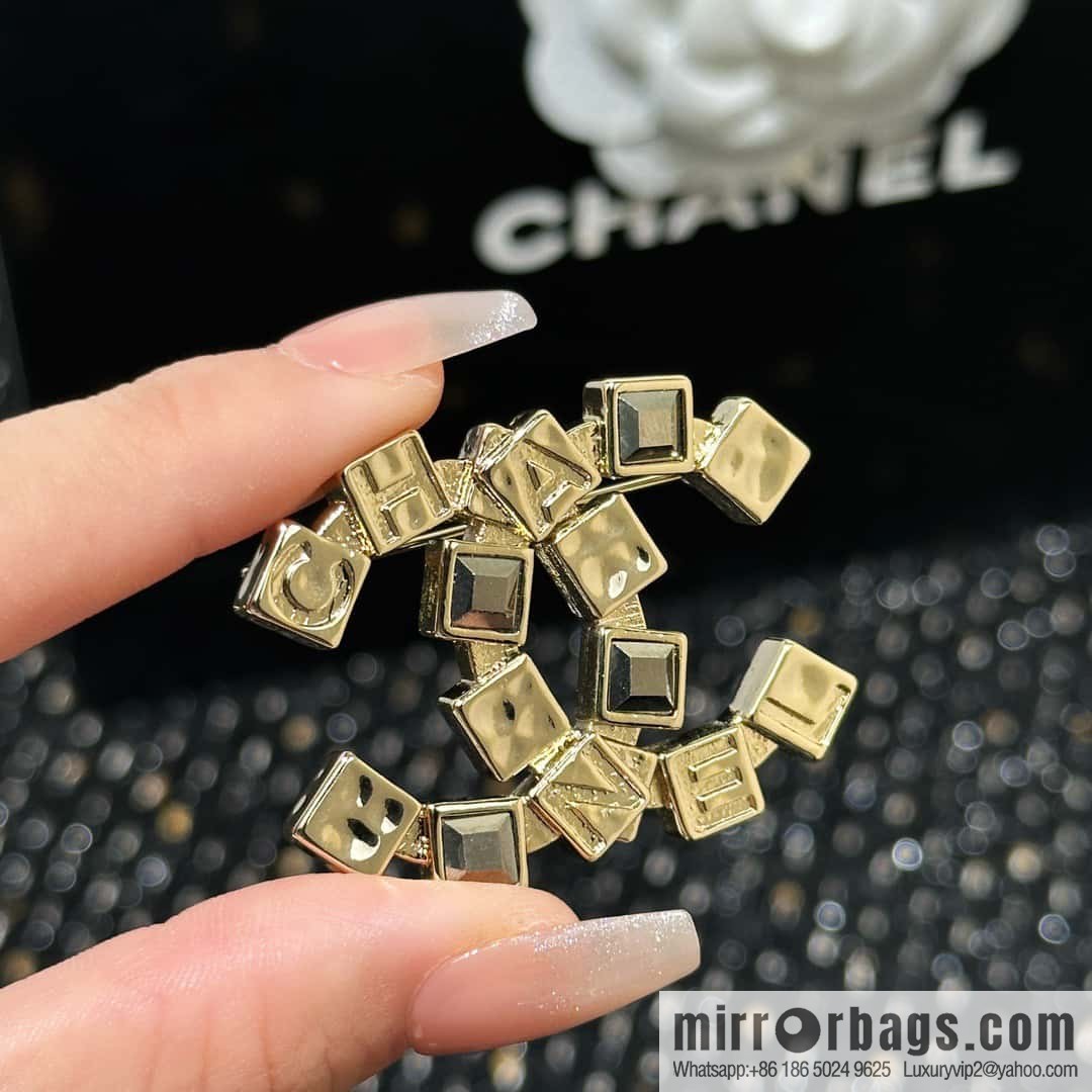☀️New ☑️ Chanel Double C Square Diamond Letter Brooch