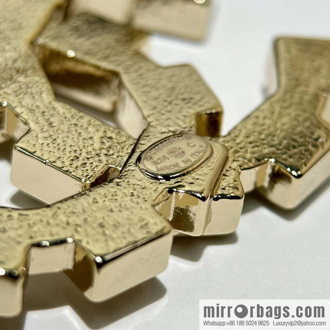 ☀️New ☑️ Chanel Double C Square Diamond Letter Brooch