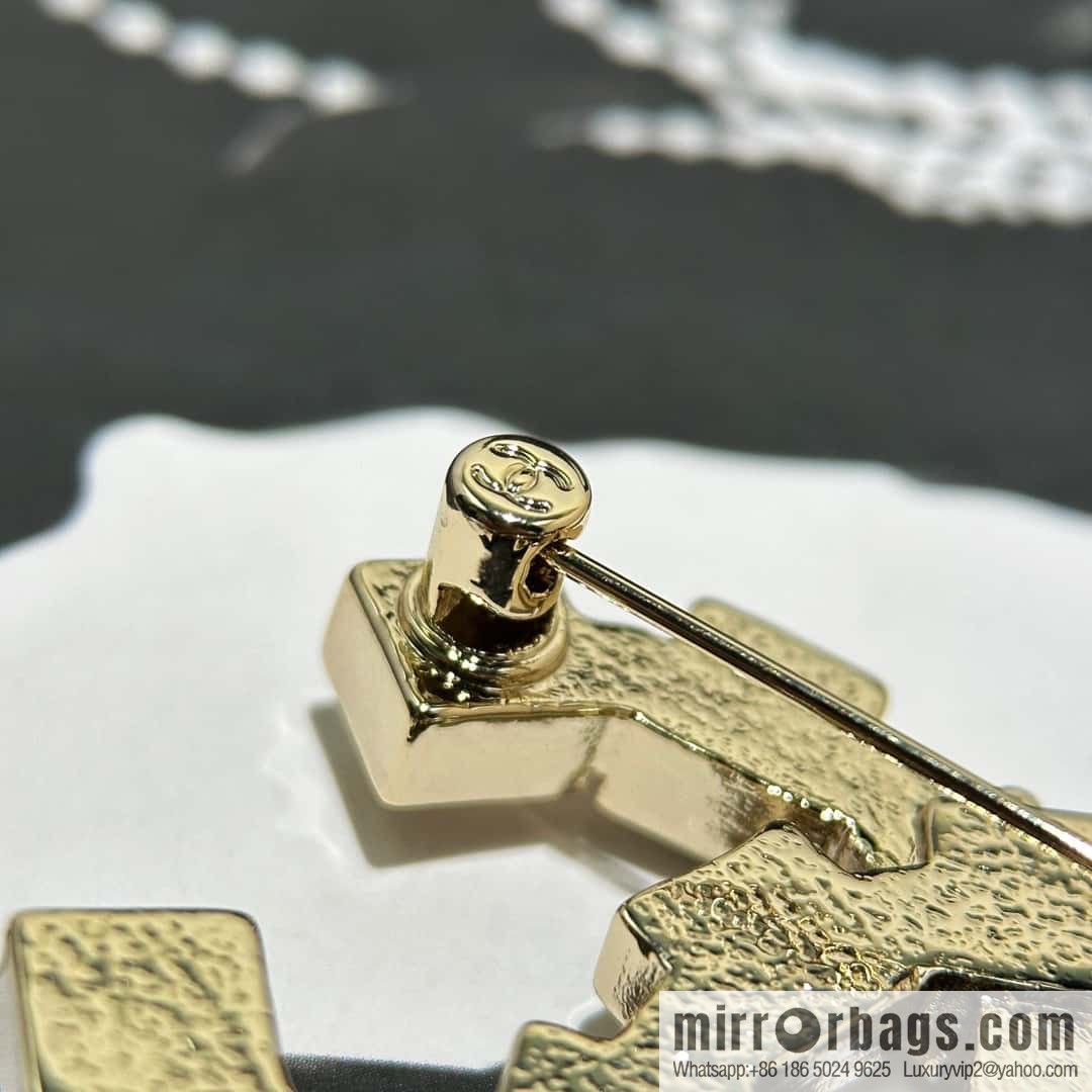 ☀️New ☑️ Chanel Double C Square Diamond Letter Brooch