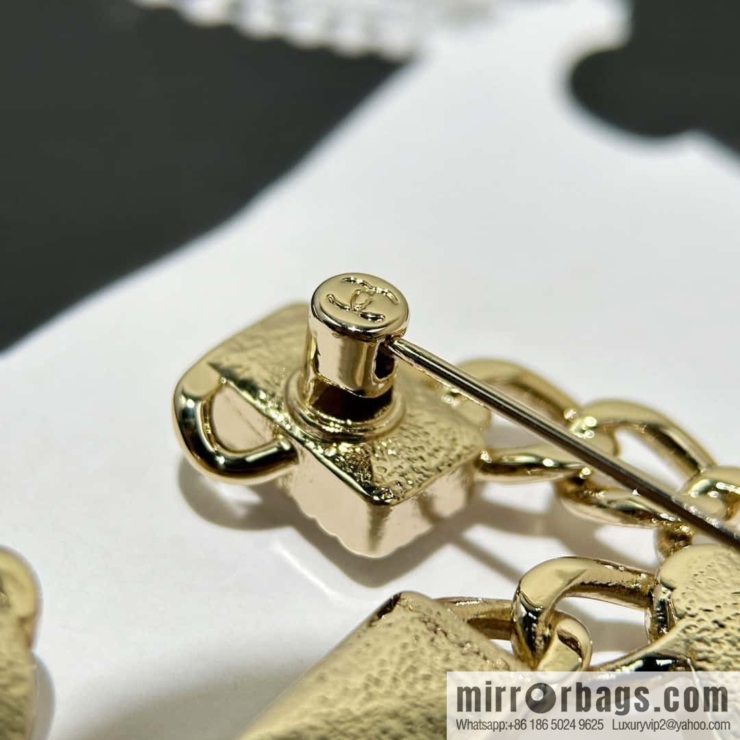 ☀️New ☑️ Chanel Double C Square Diamond Water Drop Diamond Brooch