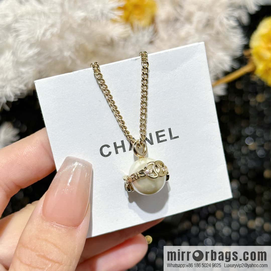 ☀️New ☑️ Chanel Double C Pearl Necklace ☀️