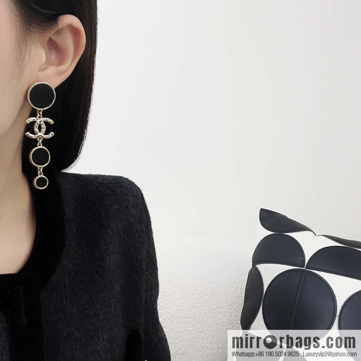 ☀️New ☑️ Chanel C4 double c round oil stud earrings ☀️
