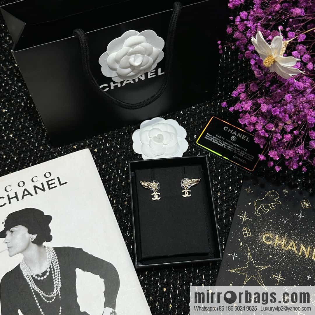 ☀️New ☑️ Chanel C2 double c wings pentagram ⭐ star stud earrings