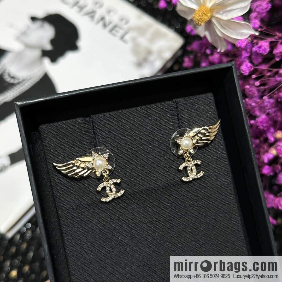 ☀️New ☑️ Chanel C2 double c wings pentagram ⭐ star stud earrings