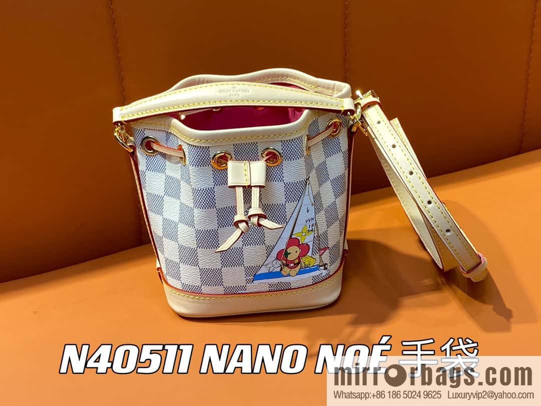 [Original order boutique] N40511 white grid silk screen printing, Christmas tote bag series NANO NOE handbag, this Nano Noé handbag