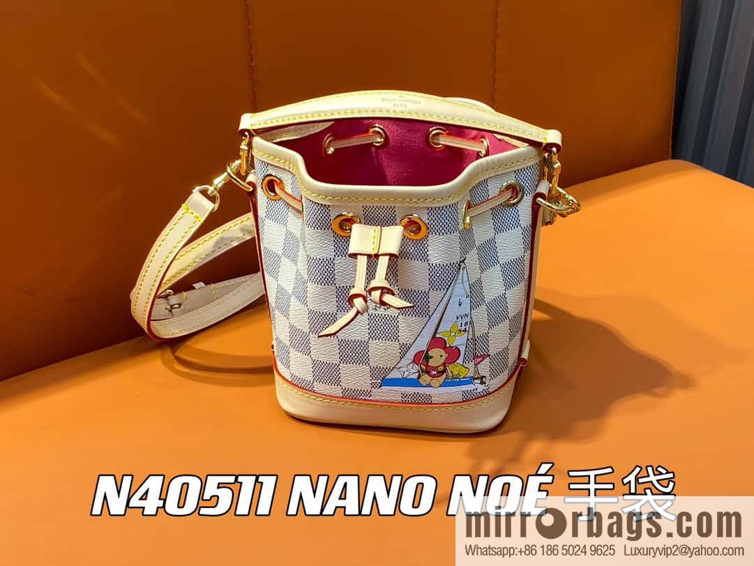 [Original order boutique] N40511 white grid silk screen printing, Christmas tote bag series NANO NOE handbag, this Nano Noé handbag