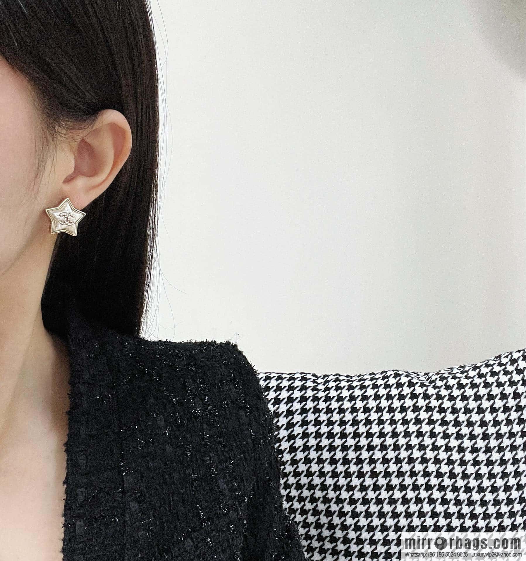 ☀️New ☑️ Chanel C1 double c pentagram ⭐ star stud earrings