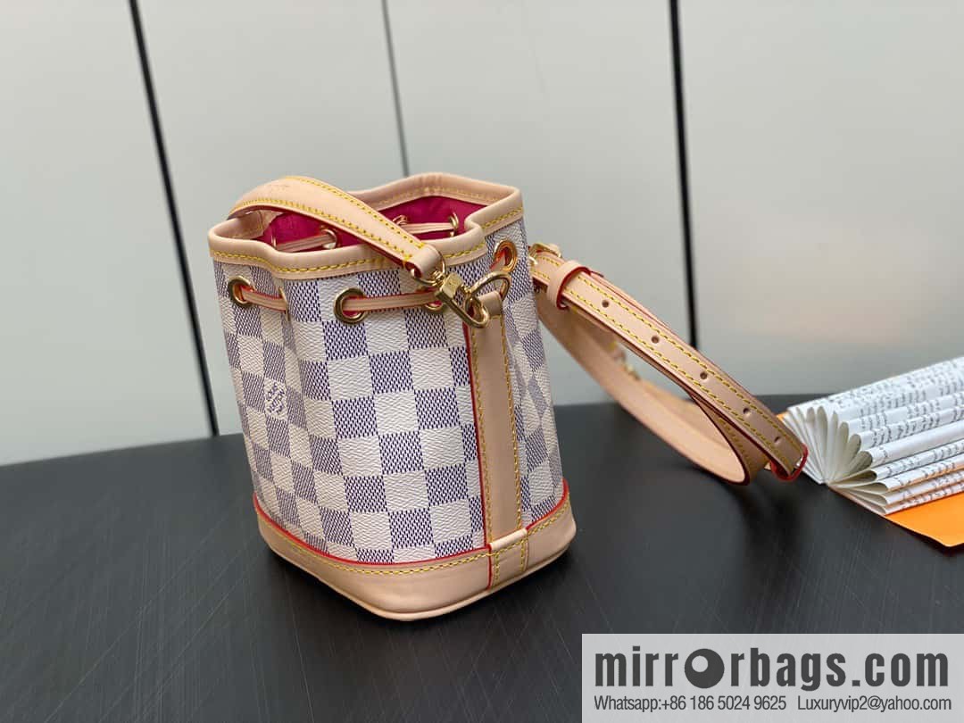 [Original order boutique] N40511 white grid silk screen printing, Christmas tote bag series NANO NOE handbag, this Nano Noé handbag