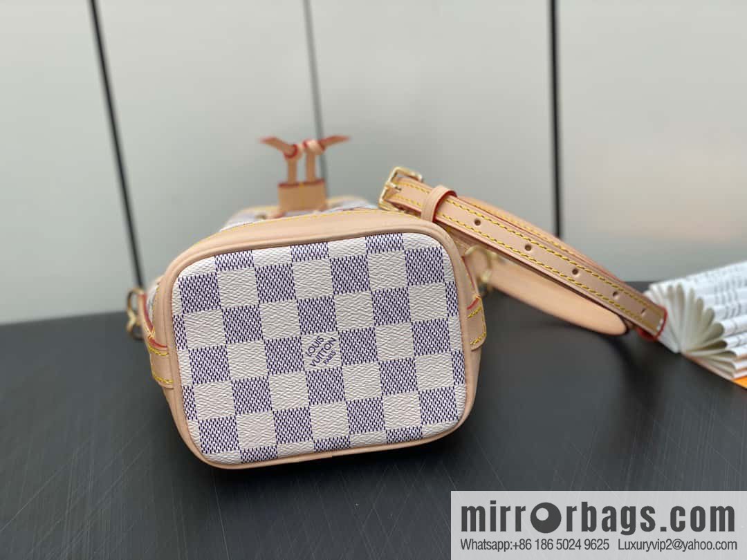 [Original order boutique] N40511 white grid silk screen printing, Christmas tote bag series NANO NOE handbag, this Nano Noé handbag