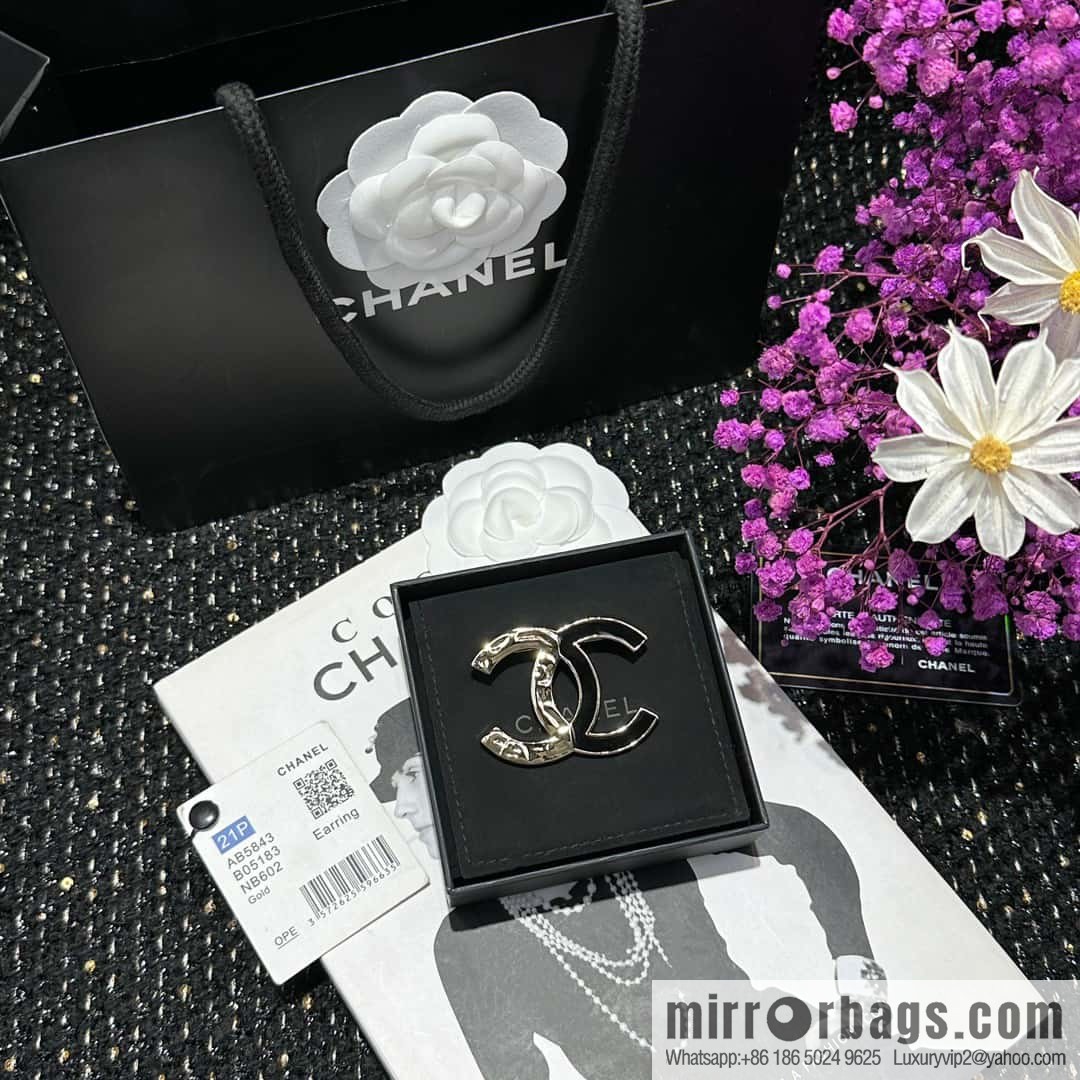 ☀️New ☑️ Chanel double c black dripping double parcel brooch