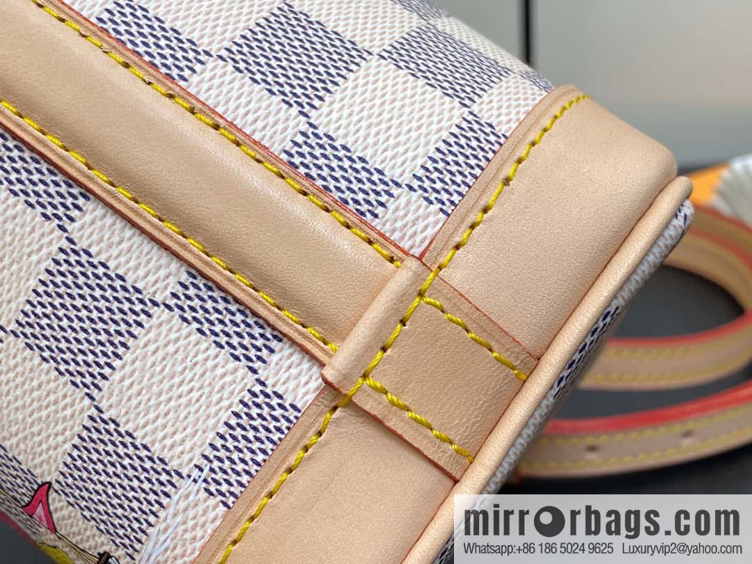 [Original order boutique] N40511 white grid silk screen printing, Christmas tote bag series NANO NOE handbag, this Nano Noé handbag