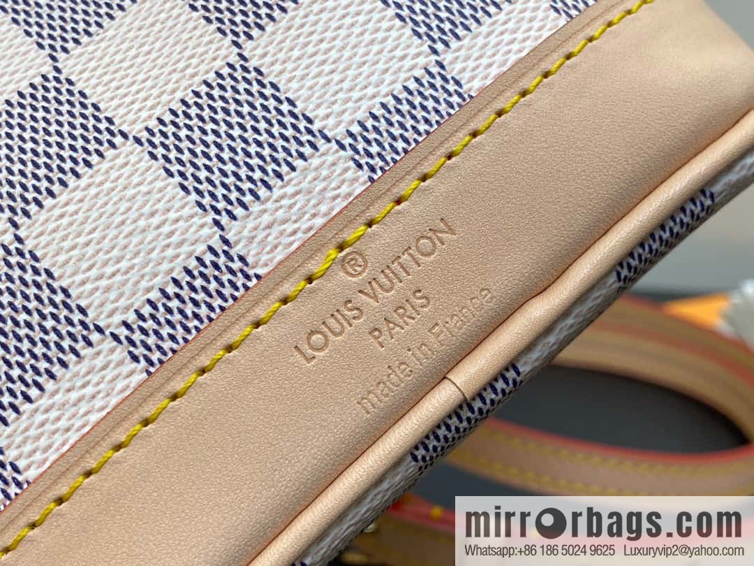 [Original order boutique] N40511 white grid silk screen printing, Christmas tote bag series NANO NOE handbag, this Nano Noé handbag