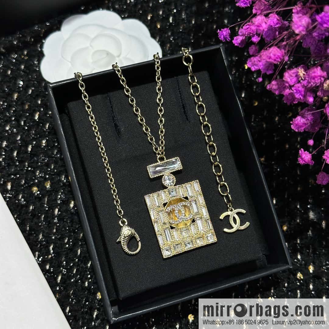 ☀️New ☑️ Chanel double c perfume bottle square diamond long necklace ☀️