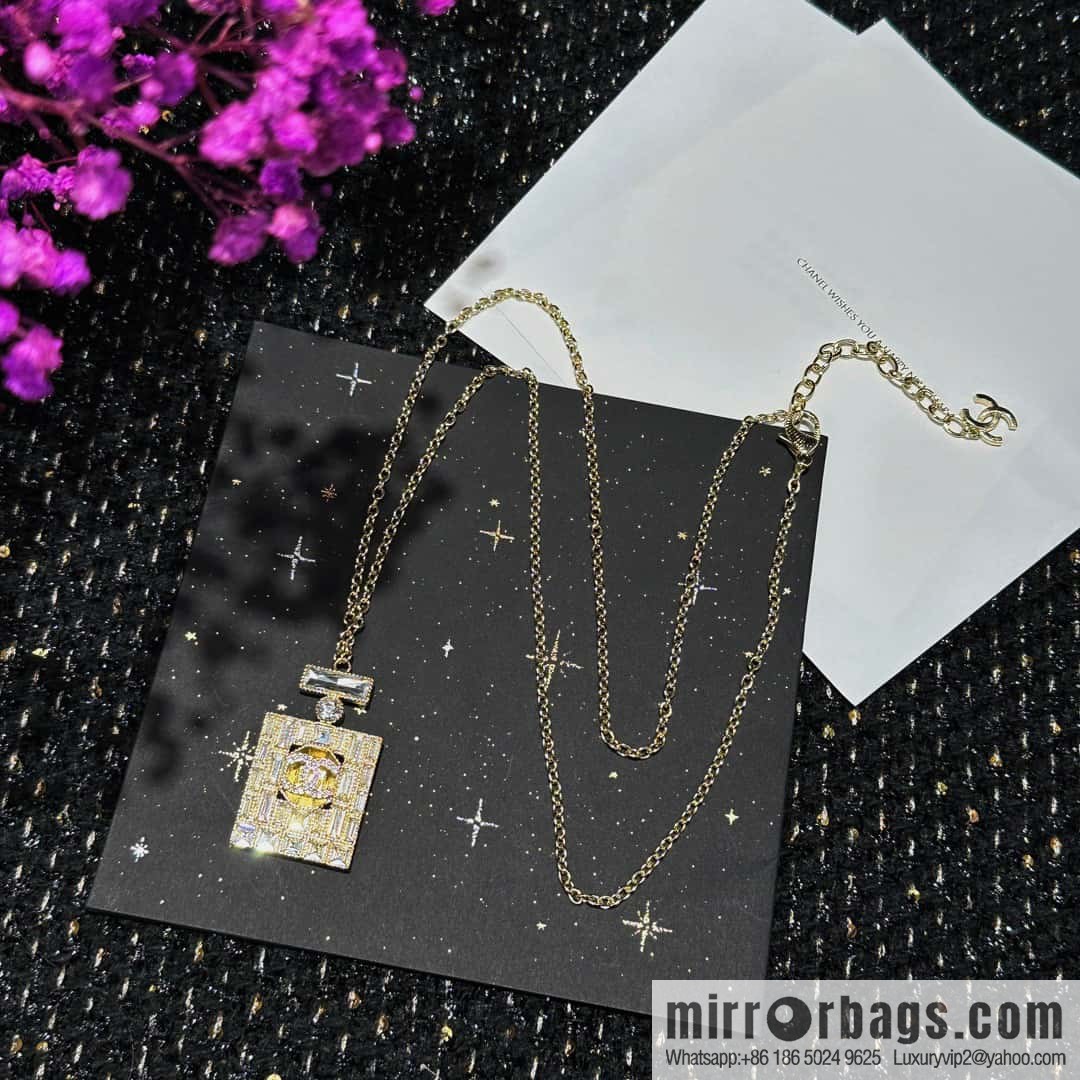 ☀️New ☑️ Chanel double c perfume bottle square diamond long necklace ☀️