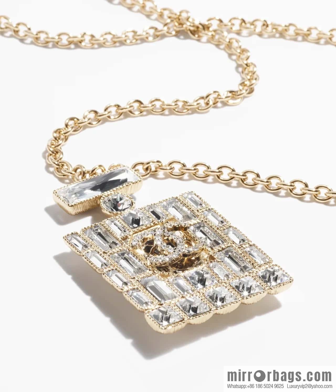 ☀️New ☑️ Chanel double c perfume bottle square diamond long necklace ☀️