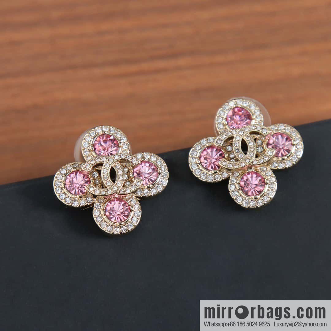 ☀️New ☑️ Chanel C1 double c four-leaf clover pink diamond stud earrings