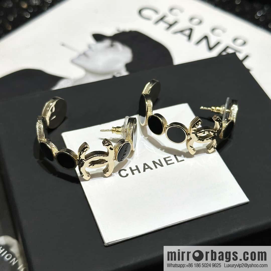 ☀️New ☑️ Chanel C1 double c black round oil stud earrings