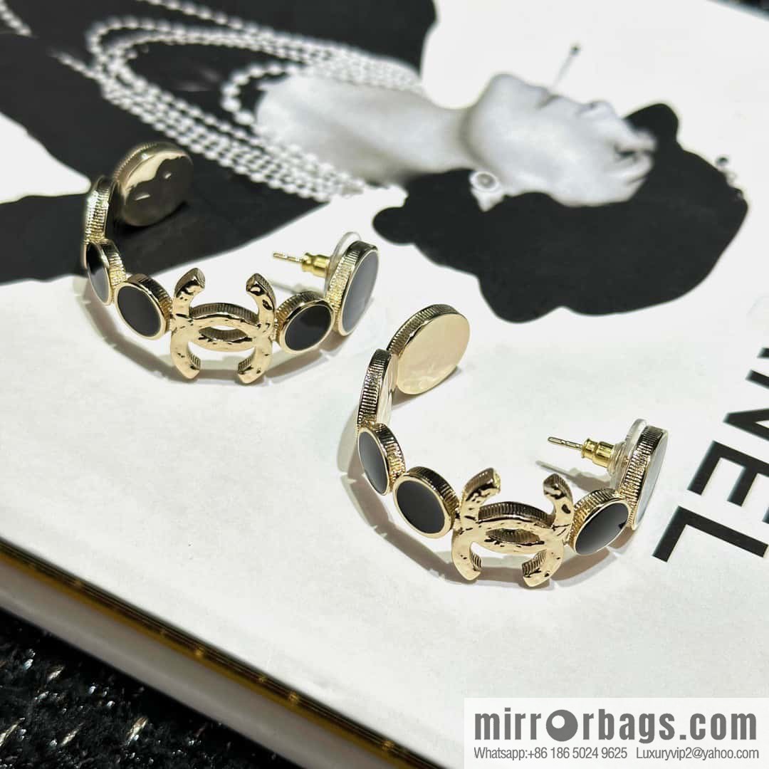 ☀️New ☑️ Chanel C1 double c black round oil stud earrings