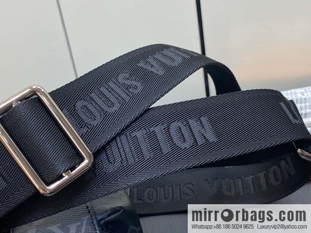 [Original order boutique] M82769 black flower, men's bag mini backpack series, new NANO CHRISTOPHER handbag in autumn and winter