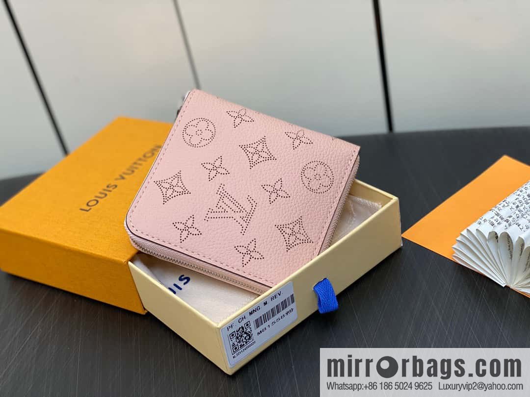 [Original single boutique] M81558 pink full leather zipper wallet series