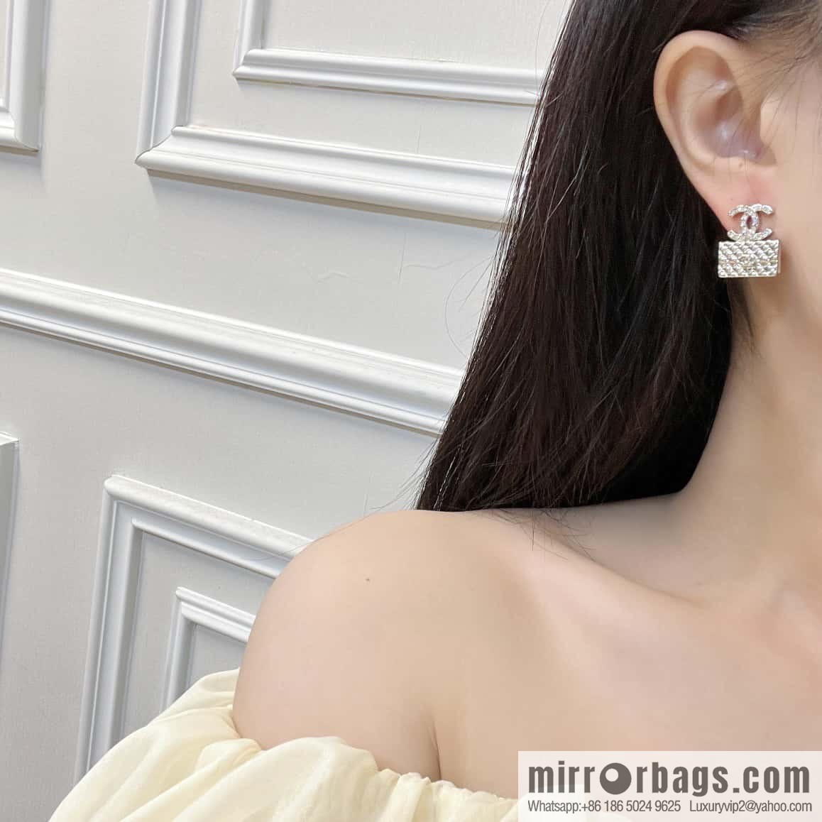 ☀️New ☑️ Chanel C2 double c rhombus bag stud earrings