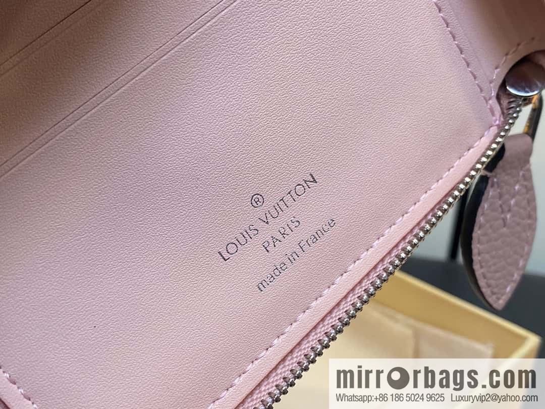 [Original single boutique] M81558 pink full leather zipper wallet series