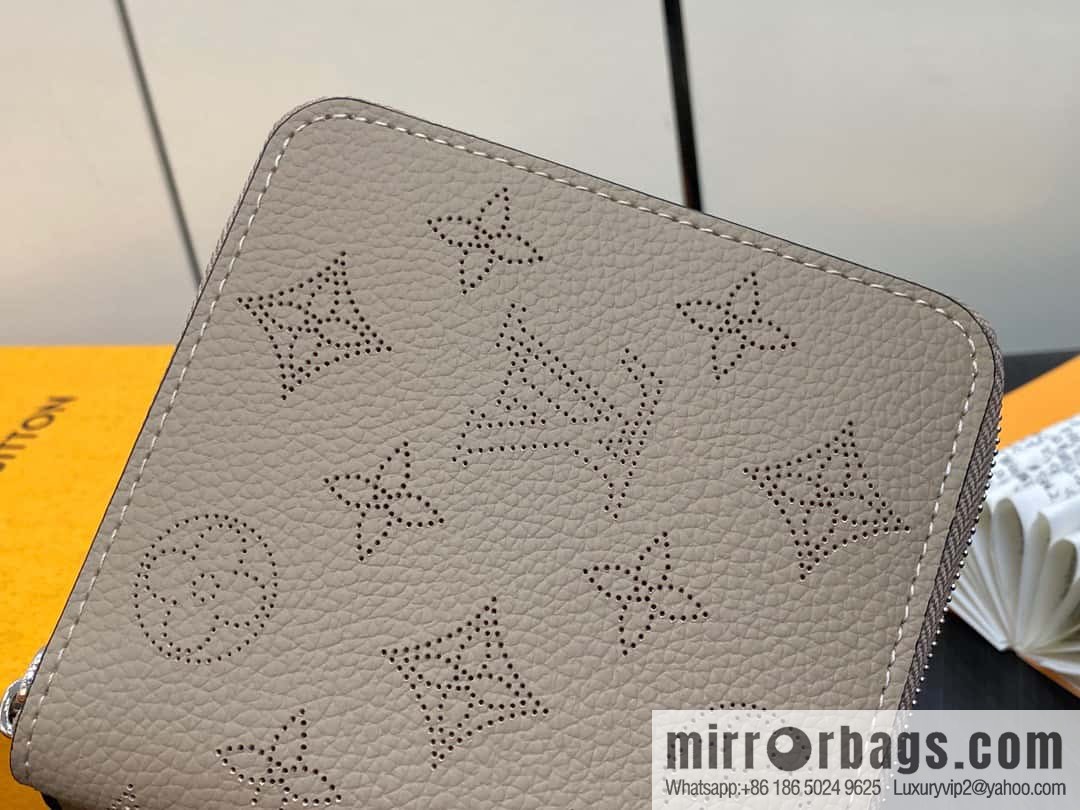 [Original single boutique] M81558 gray, full leather zipper wallet series