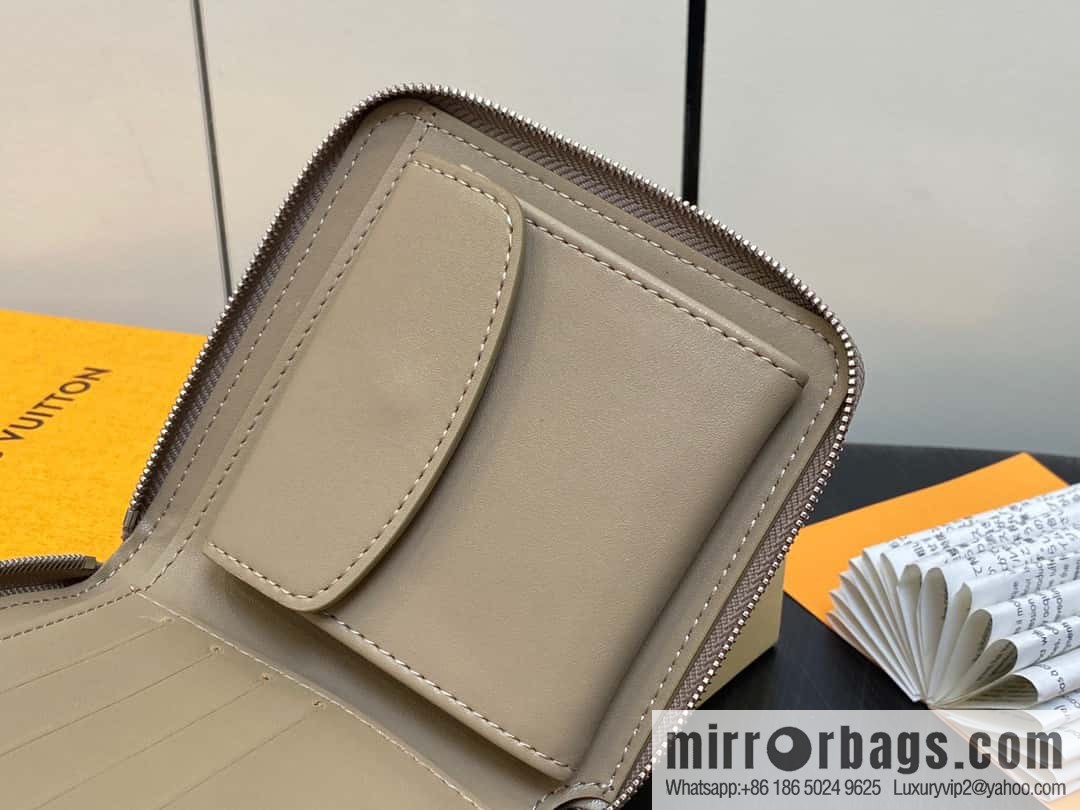 [Original single boutique] M81558 gray, full leather zipper wallet series
