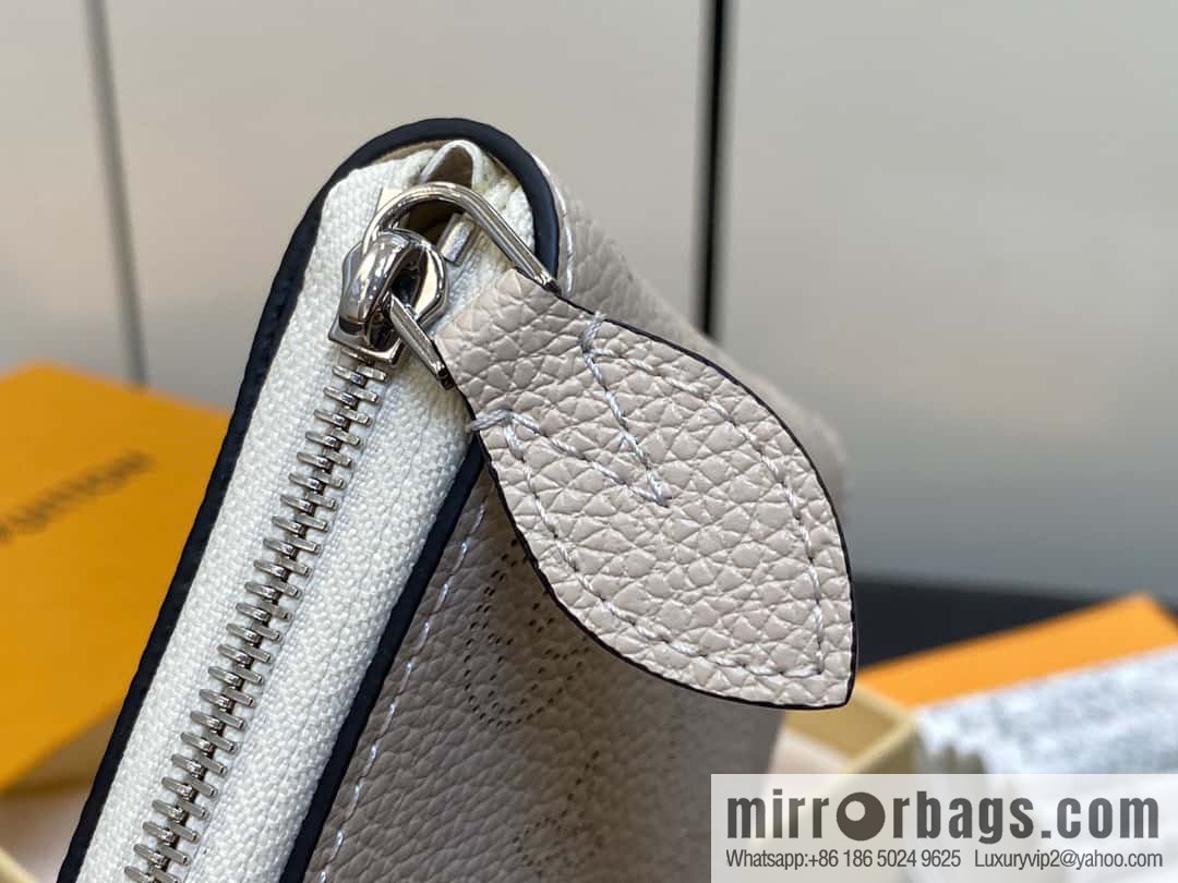 [Original single boutique] M81558 gray, full leather zipper wallet series