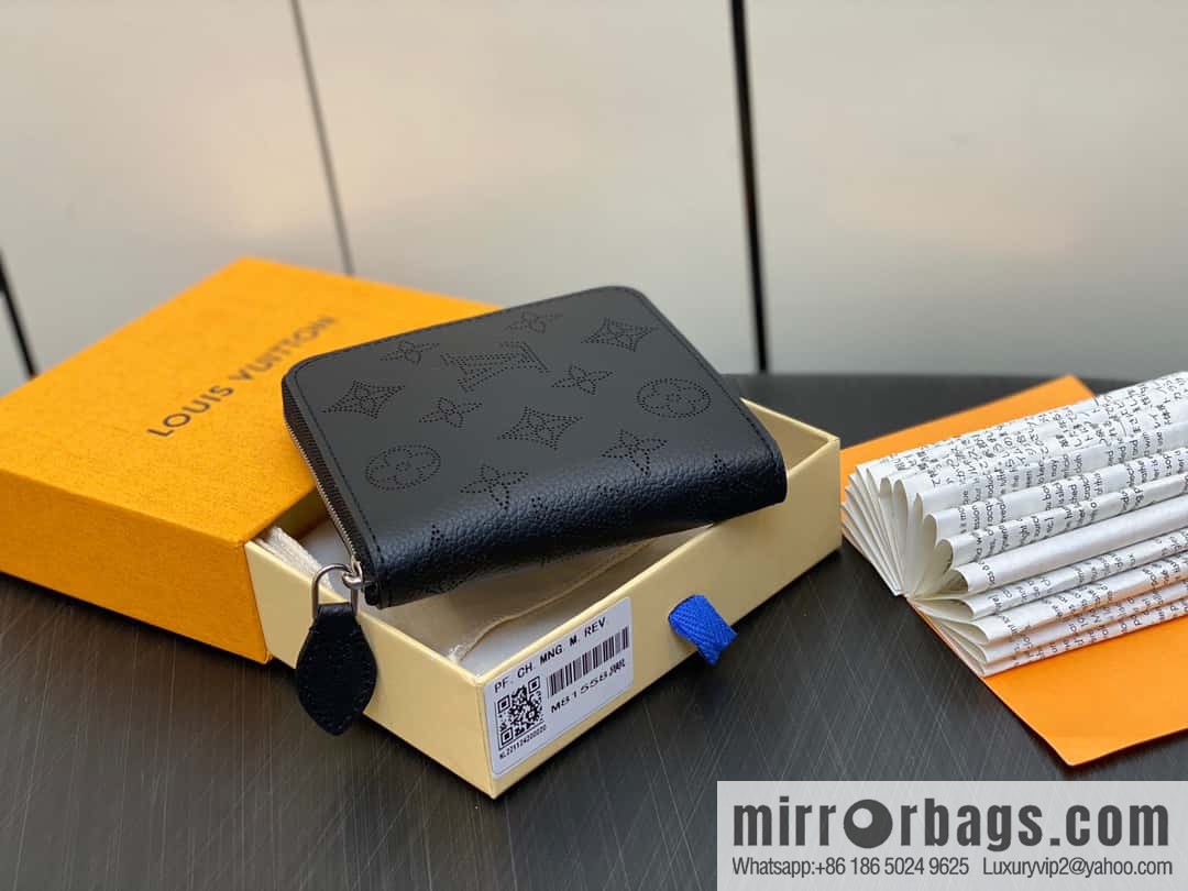 [Original single boutique] M81558 gray, full leather zipper wallet series