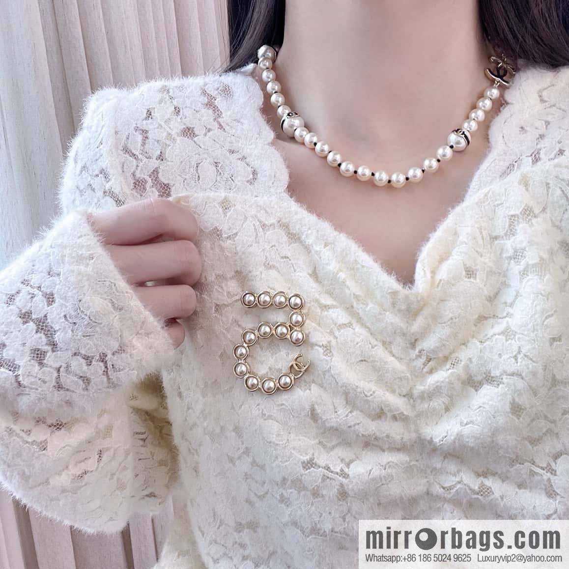 ❗️New ❗️ Chanel brooch ☀️ new ☑️ Chanel 5 character pearl brooch ☀️