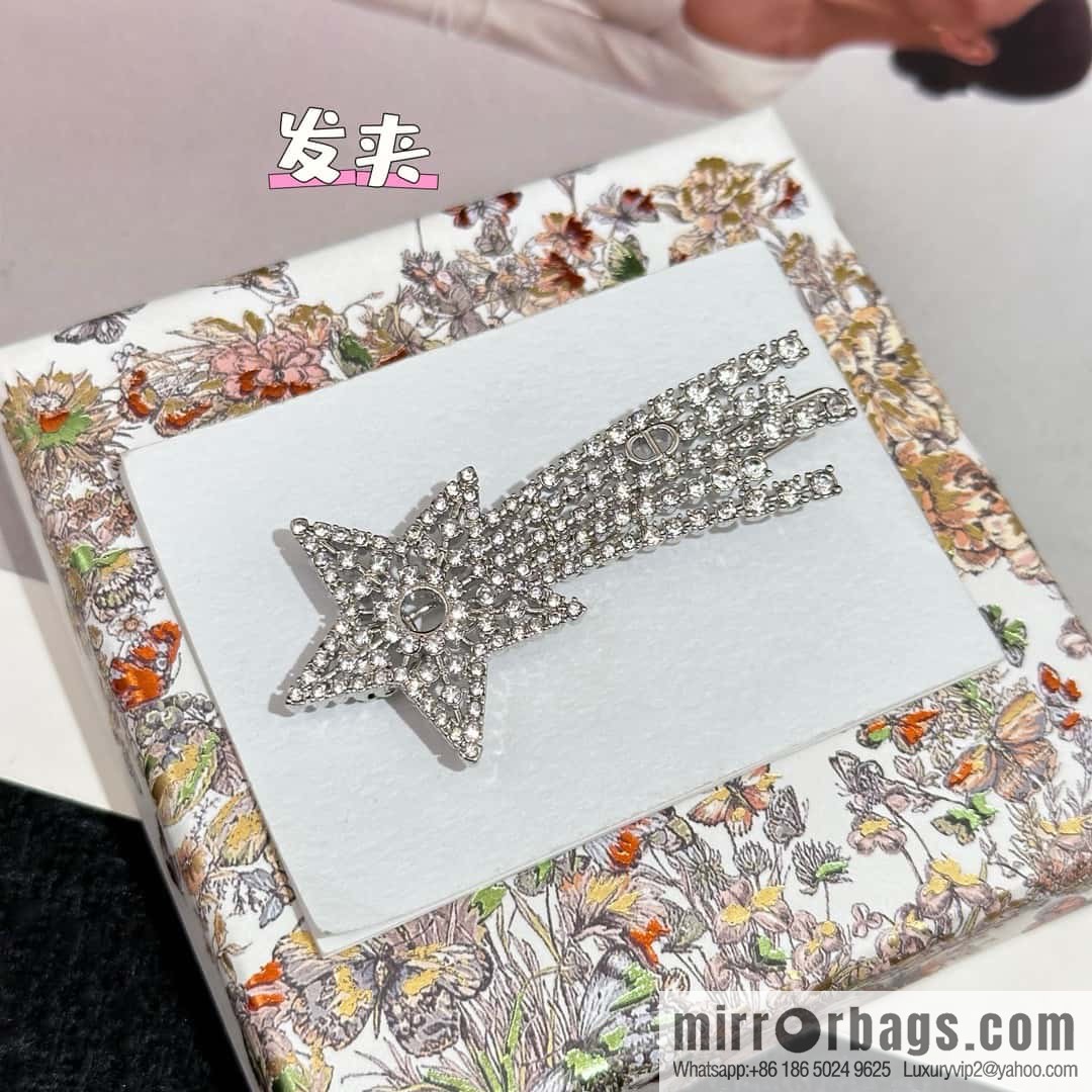 New ☑️ DIOR Dior full diamond pentagram comet hairpin hairpin
