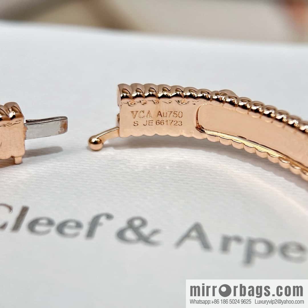 ❗️New ❗️ ☀️ Van Cleef & Arpels PERLEE collection Perlee sweet clovers kaleidoscope four-leaf clover bracelet ☀️