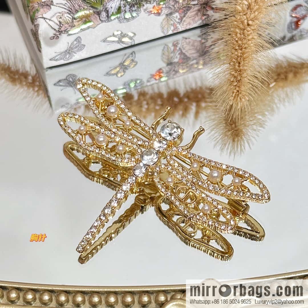 New ☑️ DIOR Dragonfly Brooch