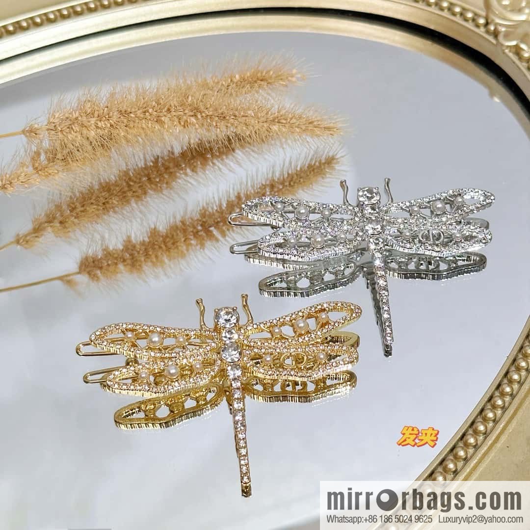 New ☑️ DIOR dragonfly hairpin
