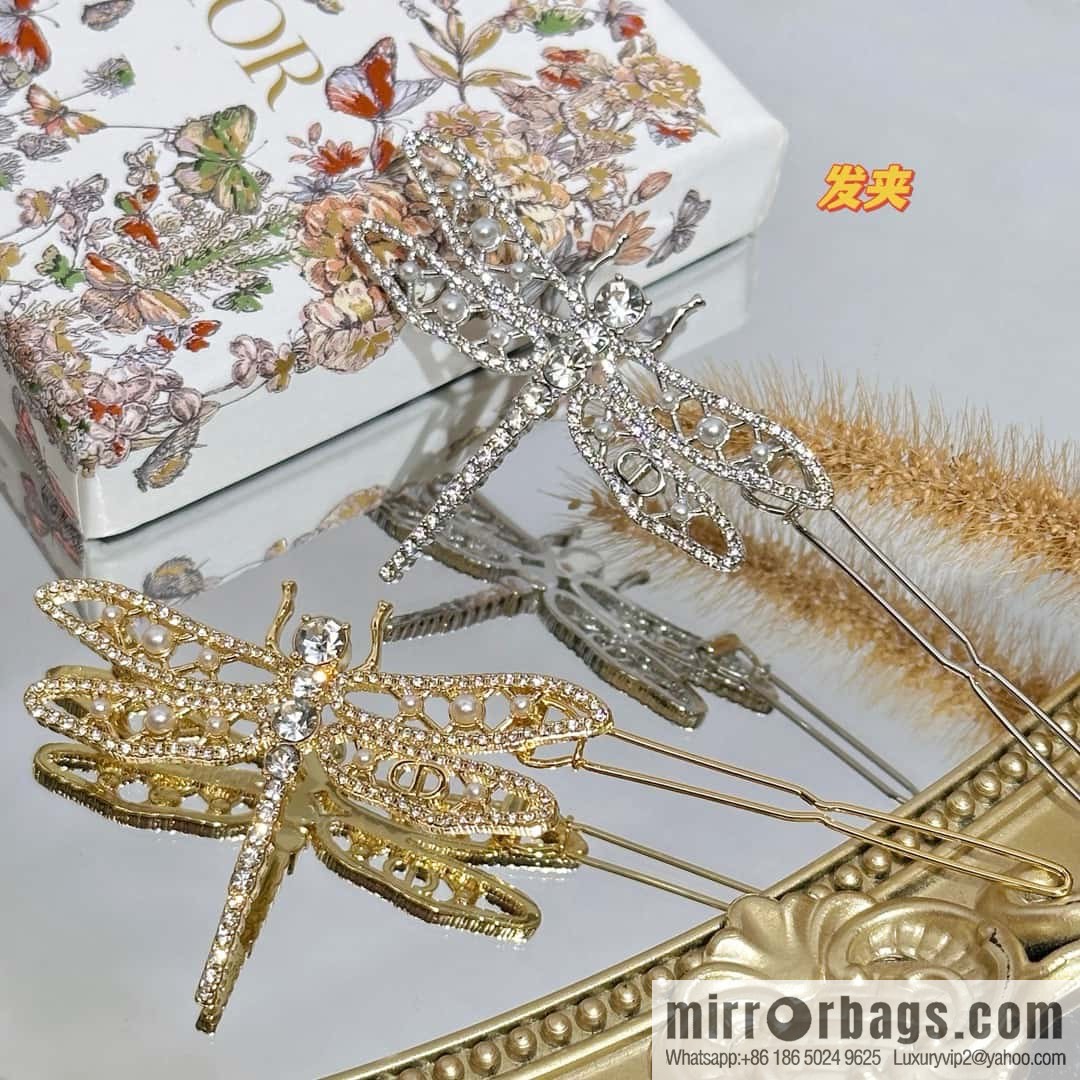 New ☑️ DIOR dragonfly hairpin