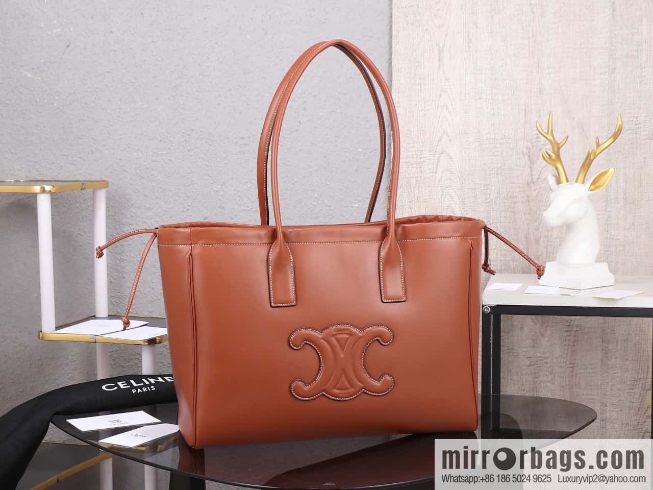 [Premium quality, original leather] CELINE | CABAS TRIOMPHE smooth cow leather (fabric) drawstring bag No.: 199973DU3.04LU