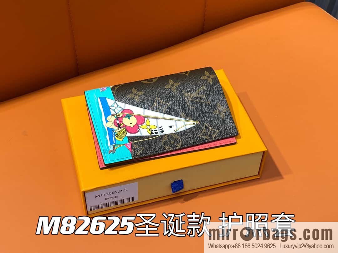 [Original order boutique] M82625 Christmas model, new autumn and winter model, passport cover
